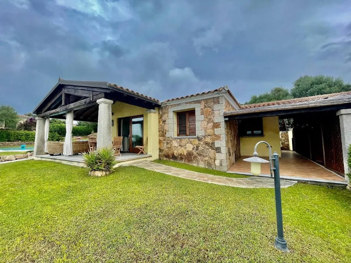 Bellissima Villa Alessandra Grande Piscina Privata Giardino Bq Posto Auto Tanaunella