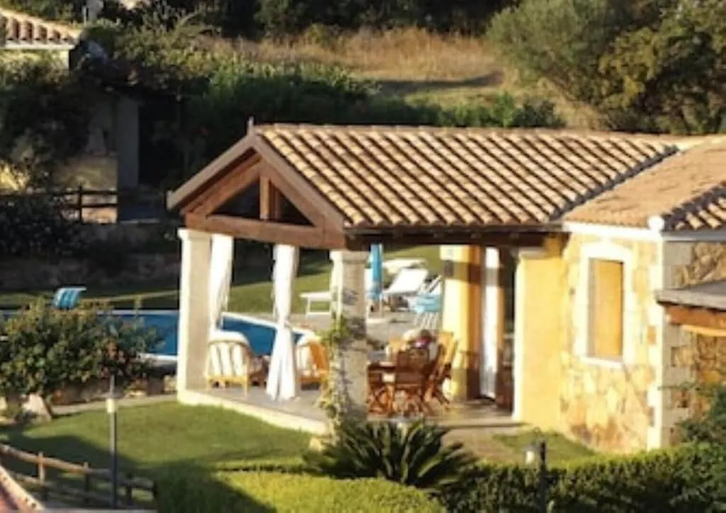 Bellissima Villa Alessandra Grande Piscina Privata Giardino Bq Posto Auto Tanaunella 0*,