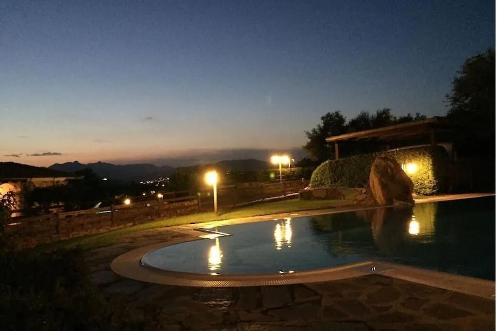 Bellissima Villa Alessandra Grande Piscina Privata Giardino Bq Posto Auto Tanaunella