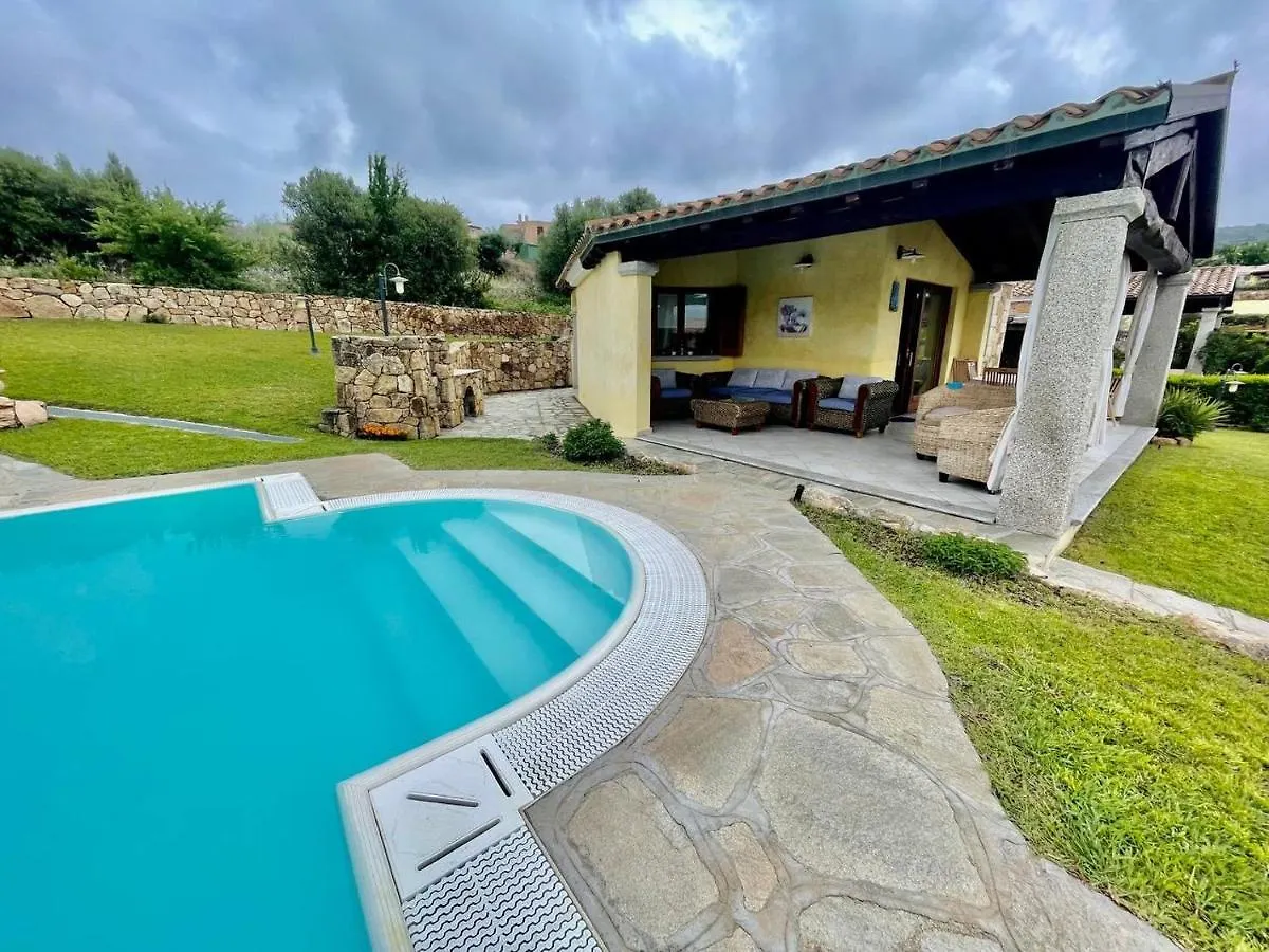 Bellissima Villa Alessandra Grande Piscina Privata Giardino Bq Posto Auto Tanaunella