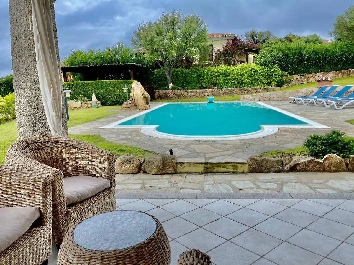 Bellissima Villa Alessandra Grande Piscina Privata Giardino Bq Posto Auto Tanaunella