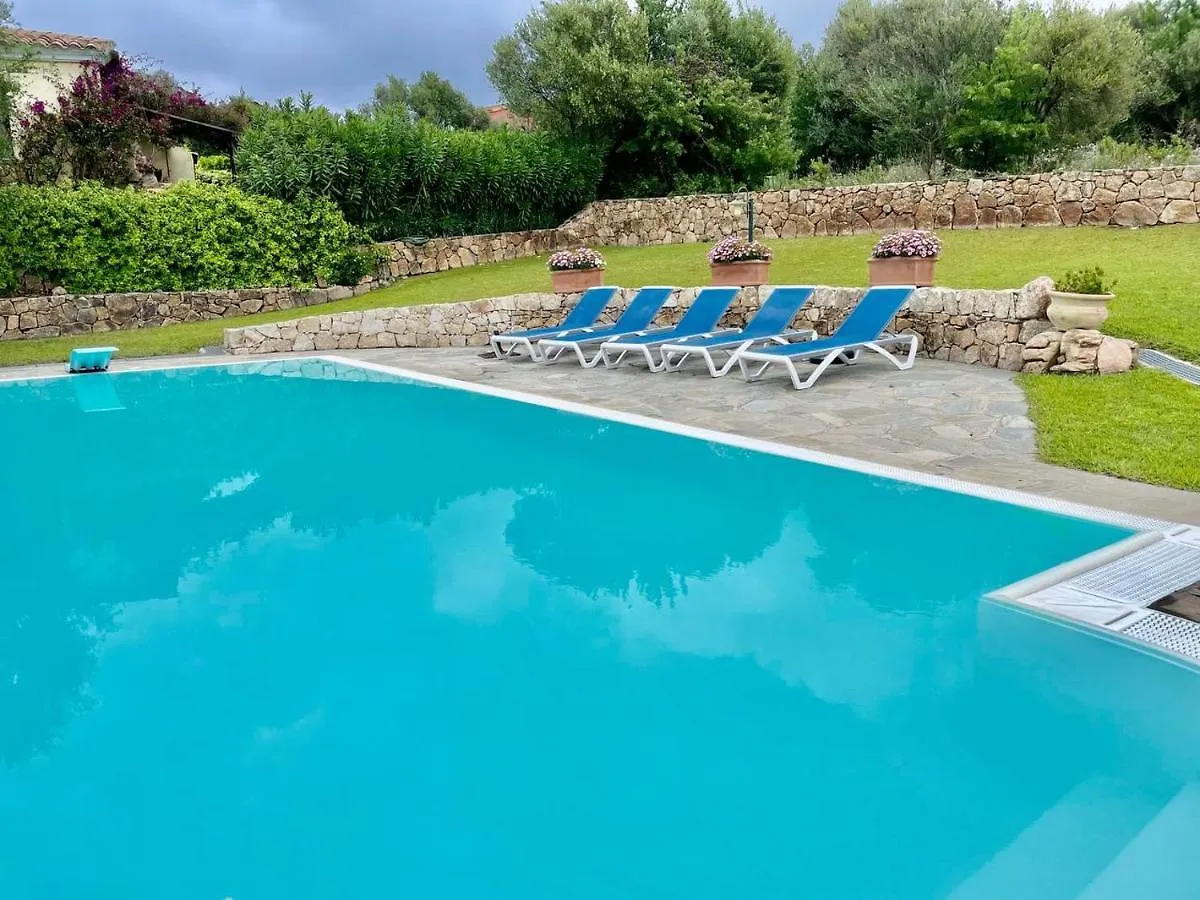 Bellissima Villa Alessandra Grande Piscina Privata Giardino Bq Posto Auto Tanaunella 0*,
