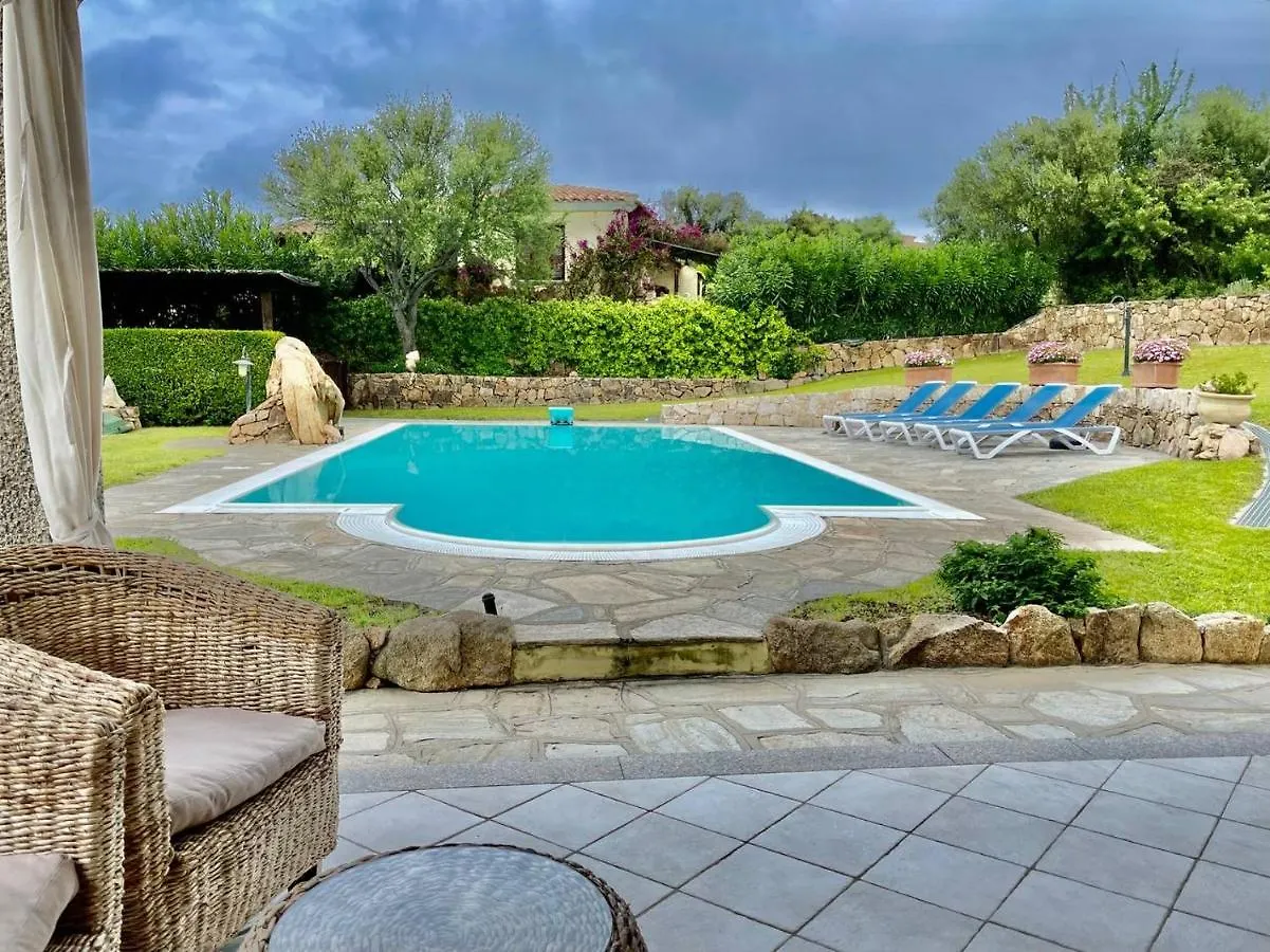 Bellissima Villa Alessandra Grande Piscina Privata Giardino Bq Posto Auto Tanaunella