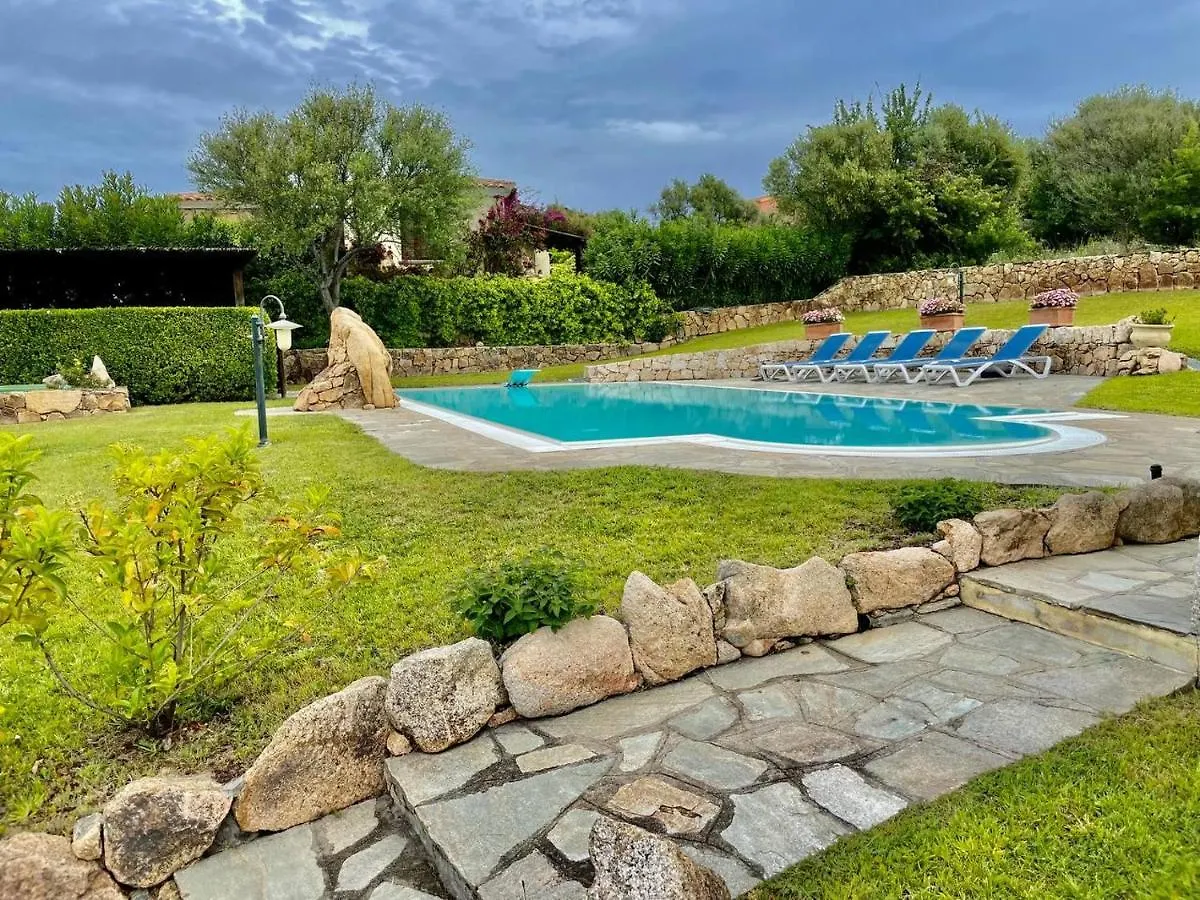 Bellissima Villa Alessandra Grande Piscina Privata Giardino Bq Posto Auto Tanaunella Italy